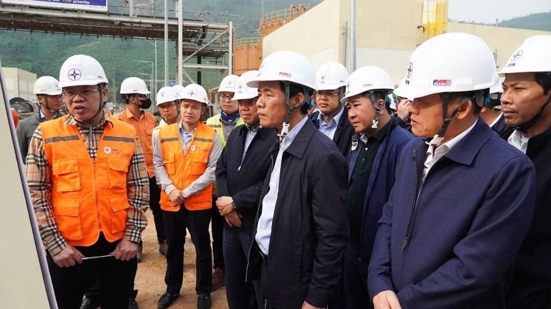 Tỉnh Quảng Trị kiểm tra một số dự án tại Khu Kinh tế Hòn La- Ảnh 1.