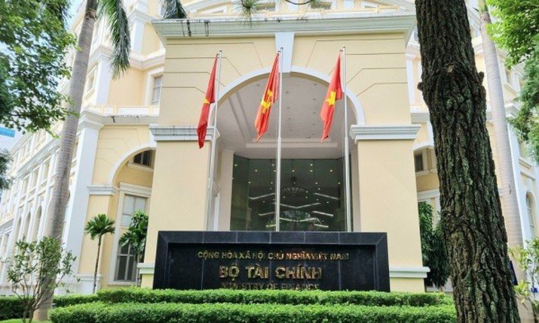 Bộ Tài chính công bố hơn 17.000 cơ sở nhà, đất dôi dư đã được xử lý, còn hơn 9.000 cơ sở cần tiếp tục sắp xếp- Ảnh 1.
