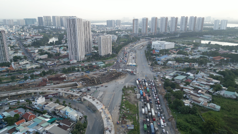 Thay bạn đi xem công trường xây nút giao 3.400 tỷ tại TP.HCM- Ảnh 4.