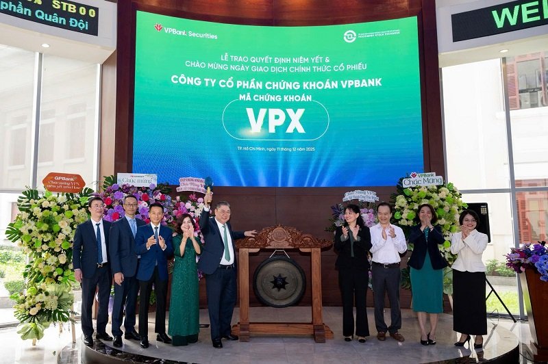 Nhà đầu tư mua cổ phiếu của Chứng khoán VPBank ngày đầu tiên lên sàn đã lỗ ngay hơn 9%- Ảnh 1.