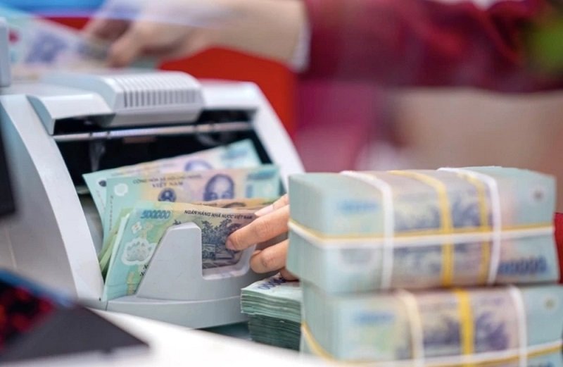 Lãi suất tiết kiệm tiếp tục tăng mạnh, nhiều nơi cộng thêm tới 1,5%/năm cho người gửi tiền- Ảnh 1.