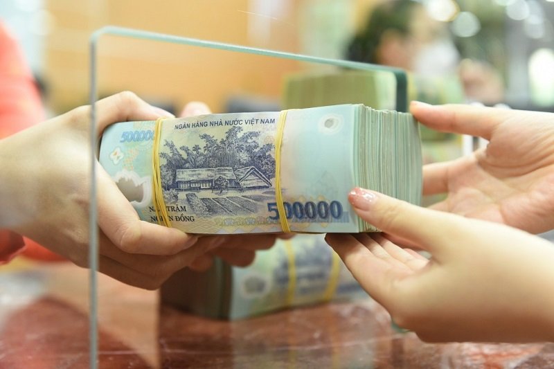 Lãi suất tiết kiệm tăng nhiệt: Hàng loạt ngân hàng tư nhân vào cuộc, nhiều nơi trả vượt 6%/năm- Ảnh 1.