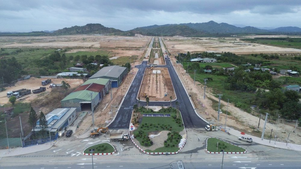 gen-h-quang-canh-kcn-tan-duc-2