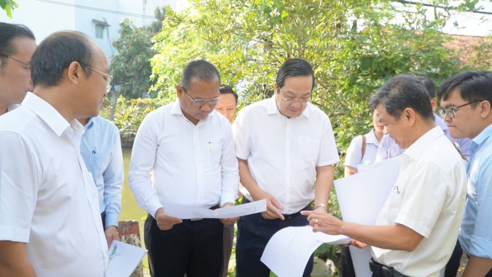 Tây Ninh chỉ đạo gỡ vướng mặt bằng dự án đường dẫn cầu Cần Giuộc trên tuyến đường hơn 4.700 tỷ- Ảnh 1. Tây Ninh chỉ đạo gỡ vướng mặt bằng dự án đường dẫn cầu Cần Giuộc trên tuyến đường hơn 4.700 tỷ- Ảnh 1.