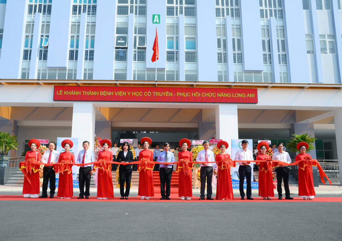 Tây Ninh khánh thành Bệnh viện y học cổ truyền 650 tỷ đồng- Ảnh 1.