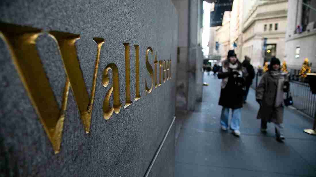 Lãi suất tăng, giá vàng vẫn lập đỉnh: Chuyên gia Phố Wall cảnh báo thị trường đang mất quy luật logic thông thường- Ảnh 1.