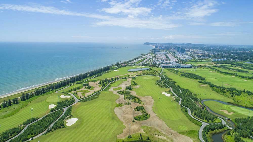 Thanh Hoá chuẩn bị kêu gọi đầu tư cho 11 dự án sân golf- Ảnh 1. Thanh Hoá chuẩn bị kêu gọi đầu tư cho 11 dự án sân golf- Ảnh 1.