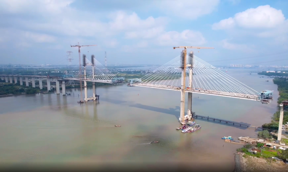 Cây cầu quan trọng trên cao tốc Bến Lức - Long Thành sắp hoàn thành: Khu vực nào sẽ hưởng lợi?- Ảnh 4. Cây cầu quan trọng trên cao tốc Bến Lức - Long Thành sắp hoàn thành: Khu vực nào sẽ hưởng lợi?- Ảnh 4.