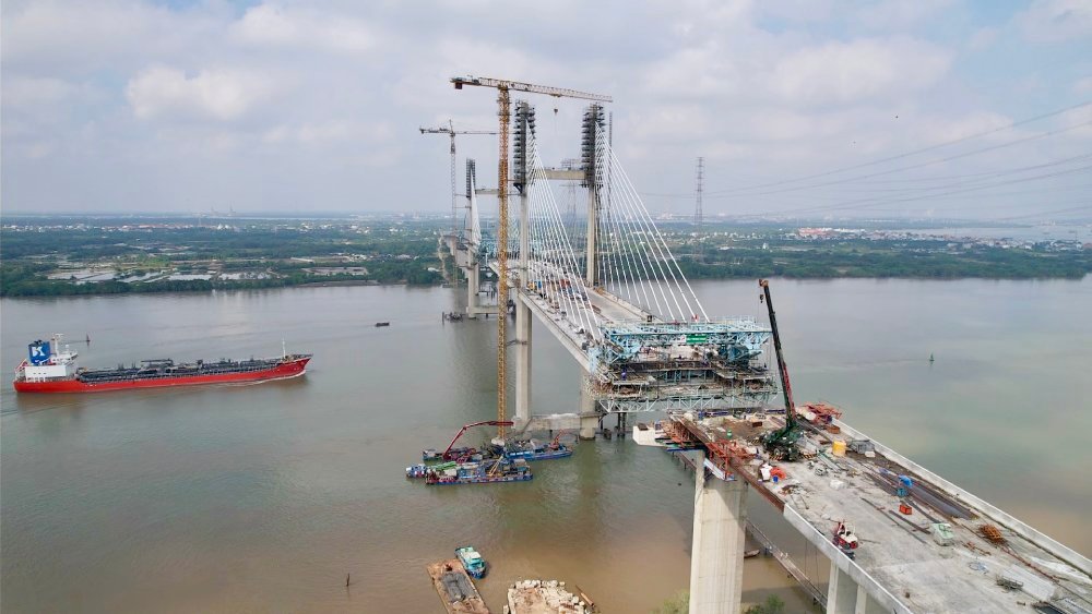 Cây cầu quan trọng trên cao tốc Bến Lức - Long Thành sắp hoàn thành: Khu vực nào sẽ hưởng lợi?- Ảnh 7. Cây cầu quan trọng trên cao tốc Bến Lức - Long Thành sắp hoàn thành: Khu vực nào sẽ hưởng lợi?- Ảnh 7.