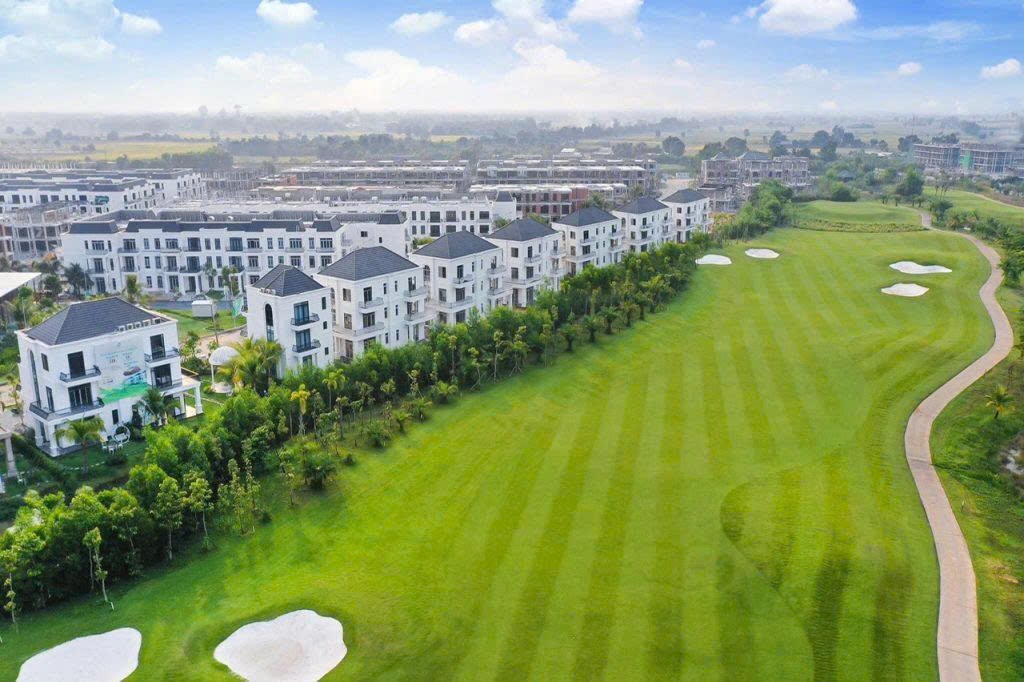 ha-noi-sap-co-san-golf-18-lo-va-87-can-biet-thu-nghi-duong1