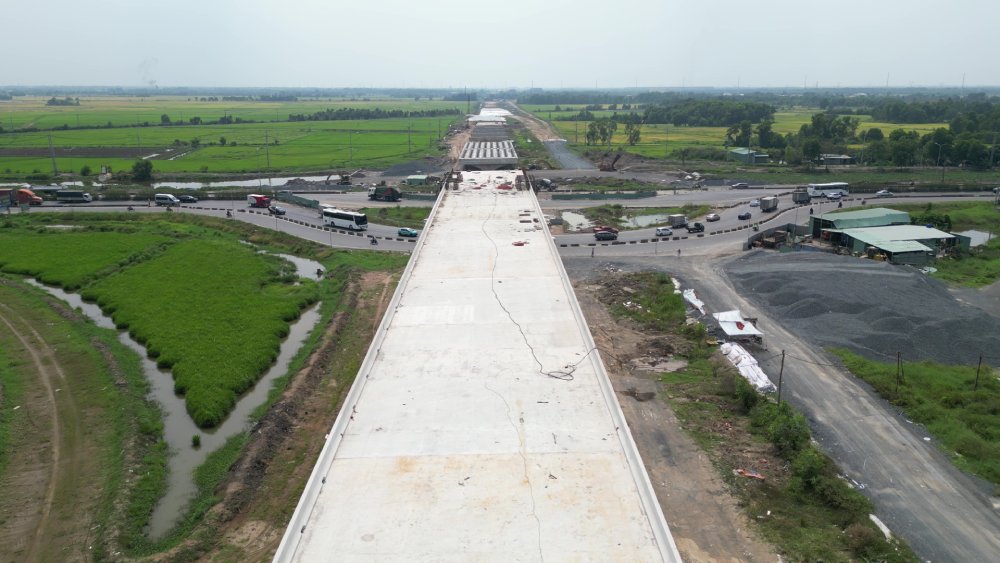 Toàn cảnh tuyến Vành đai 3 qua Tây Ninh: Đoạn 6,8km sắp về đích, khu vực nào sẽ hưởng lợi?- Ảnh 11. Toàn cảnh tuyến Vành đai 3 qua Tây Ninh: Đoạn 6,8km sắp về đích, khu vực nào sẽ hưởng lợi?- Ảnh 11.