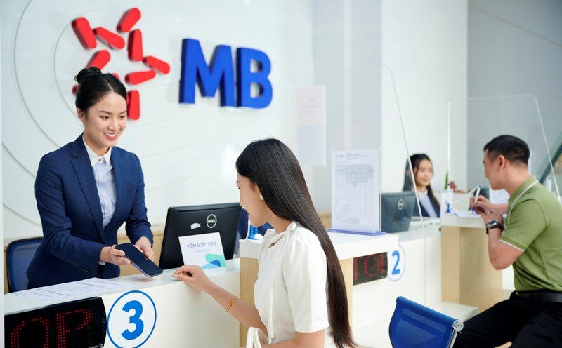 Lãnh đạo MBBank muốn bán ra 1 triệu cổ phiếu- Ảnh 1.