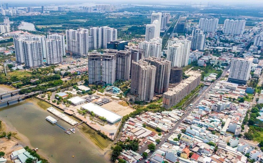 Tín dụng bất động sản tăng mạnh tại nhiều ngân hàng: Có nhà băng cho vay gần 300.000 tỷ đồng- Ảnh 1.