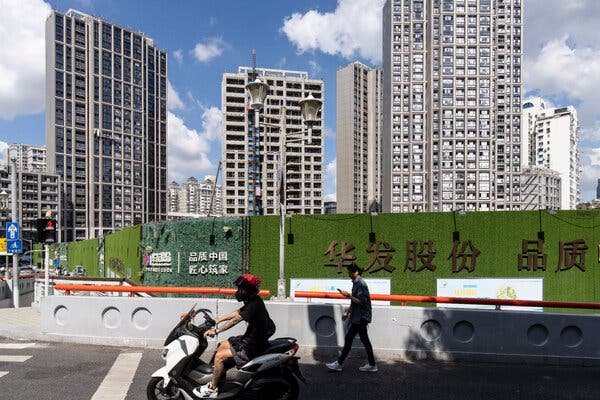 Thị trường nhà ở Trung Quốc: Khi căn hộ không còn là “tài sản chắc thắng”- Ảnh 2. Thị trường nhà ở Trung Quốc: Khi căn hộ không còn là “tài sản chắc thắng”- Ảnh 2.