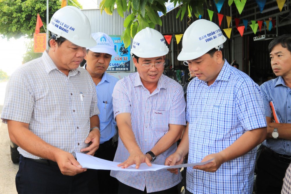 An Giang kiểm tra với các dự án đang thi công tại Long Xuyên, Long Kiến, An Châu, Hội An- Ảnh 2. An Giang kiểm tra với các dự án đang thi công tại Long Xuyên, Long Kiến, An Châu, Hội An- Ảnh 2.