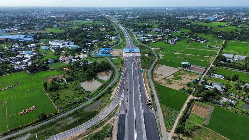 Nóng trong tuần: Tây Ninh chốt bảng giá đất trung tâm mới, chi trả bồi thường siêu dự án Vành đai 4 hơn 120.000 tỷ- Ảnh 1.
