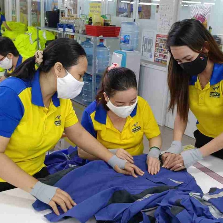 Doanh nghiệp Việt ứng biến trước ‘cơn lốc’ thuế quan 150 ngày của Mỹ