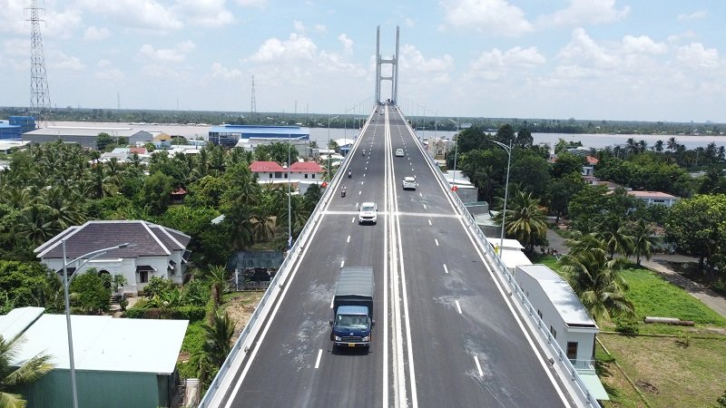 Bất động sản 24h: Thống nhất làm cầu vượt giảm kẹt xe đường vào cầu Rạch Miễu 2