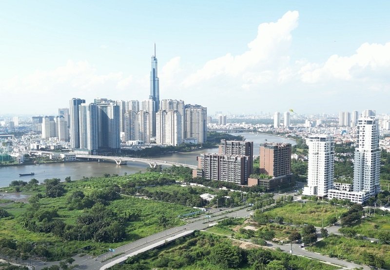 Lãi suất tăng cao kéo giảm thanh khoản thị trường căn hộ TP.HCM