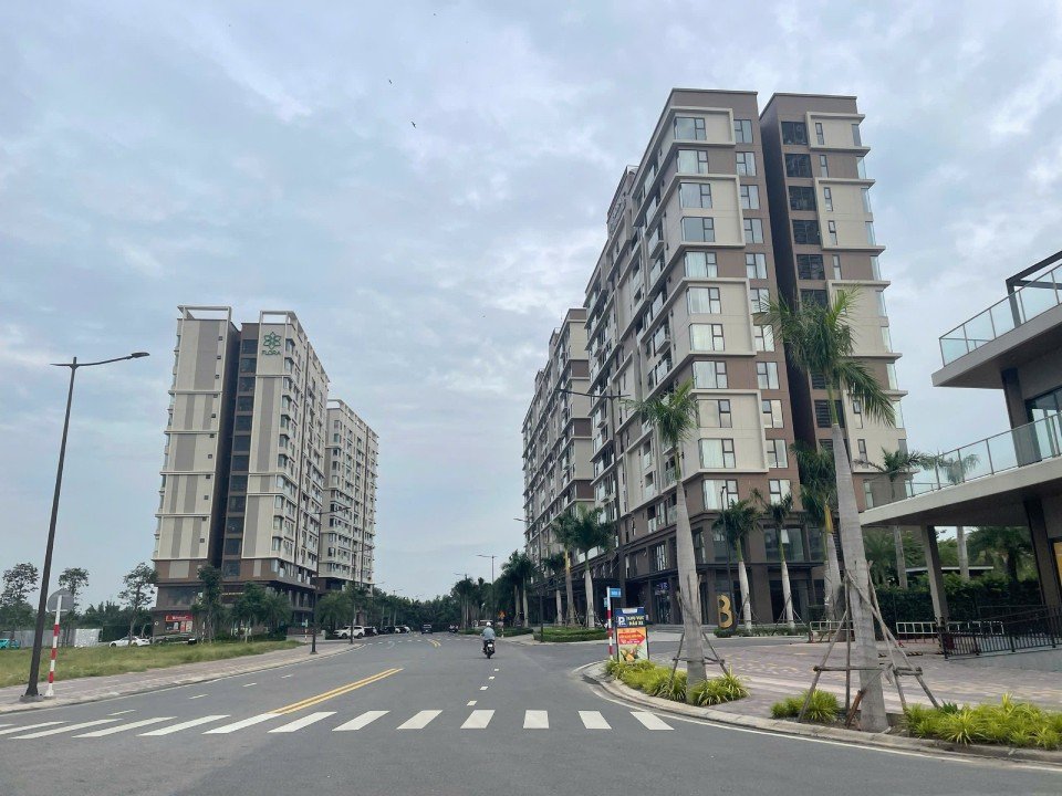 Bất động sản 24h: TP.HCM đã gỡ vướng, cấp sổ cho hơn 33.000 căn hộ, nhà đất